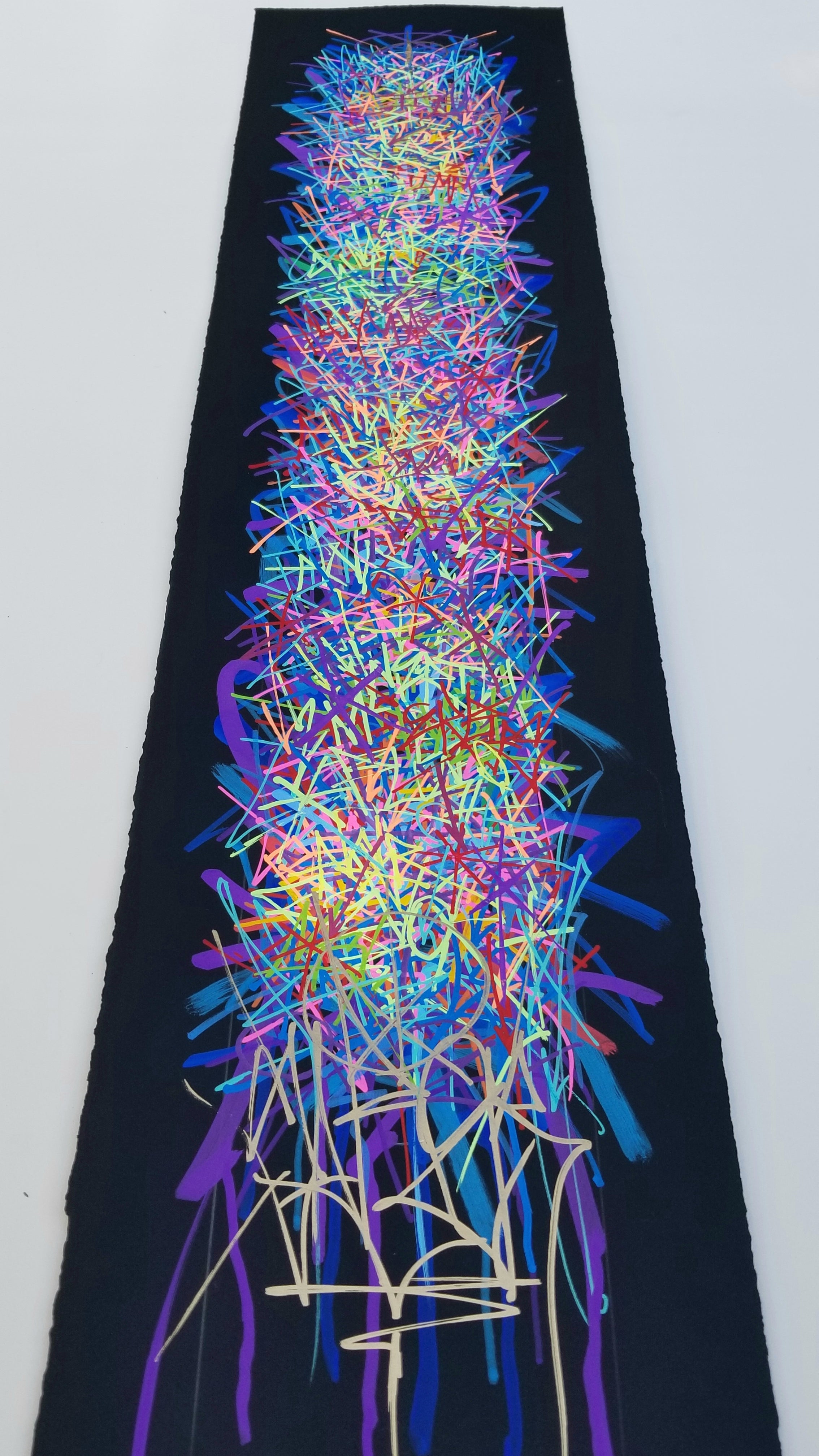 LARGE CHROMATIC SCROLL